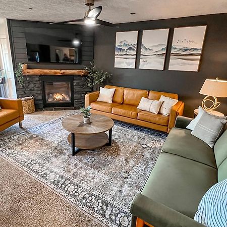 Remodeled Summit Condo At Snowshoe - Modern & Cozy 外观 照片