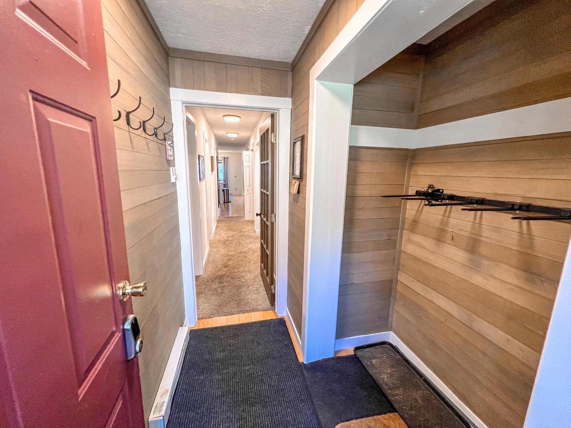 Remodeled Summit Condo At Snowshoe - Modern & Cozy 外观 照片