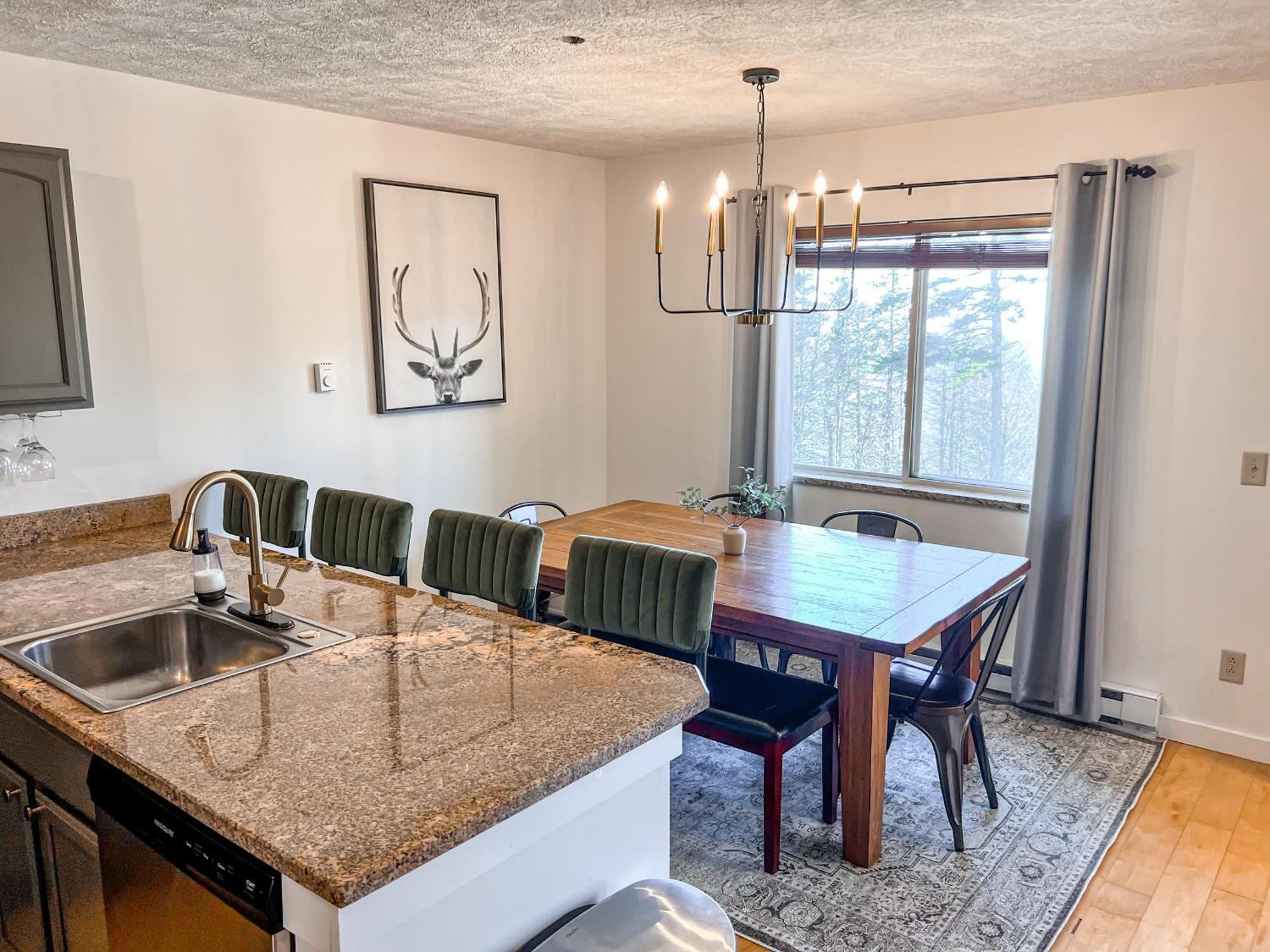 Remodeled Summit Condo At Snowshoe - Modern & Cozy 外观 照片