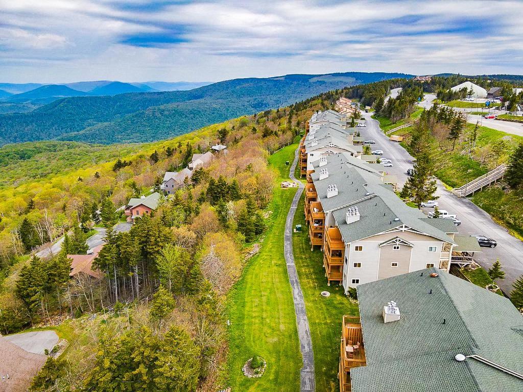 Remodeled Summit Condo At Snowshoe - Modern & Cozy 外观 照片